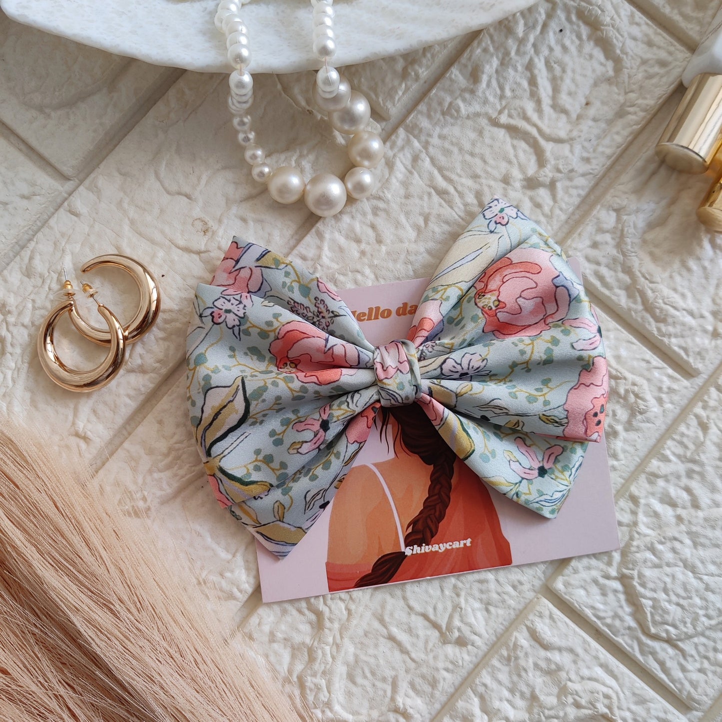 Soft Flare Layered Bow