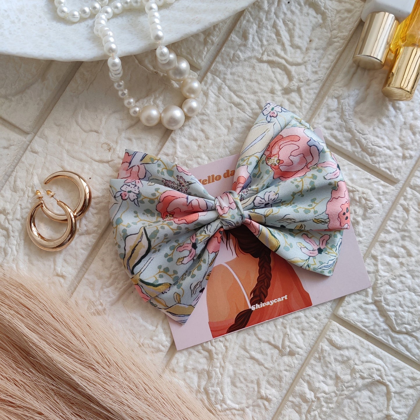 Soft Flare Layered Bow