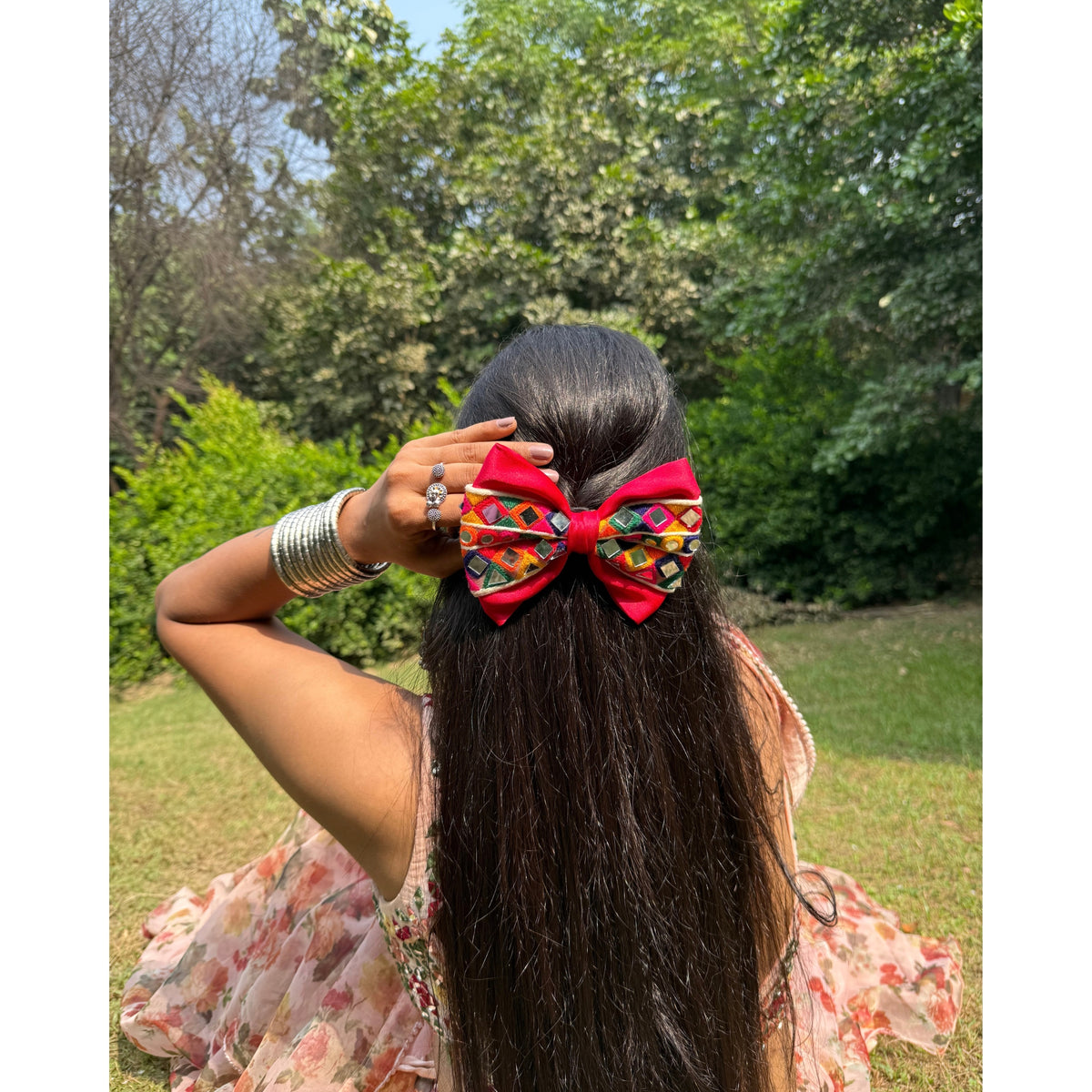 Utsav Bow Red