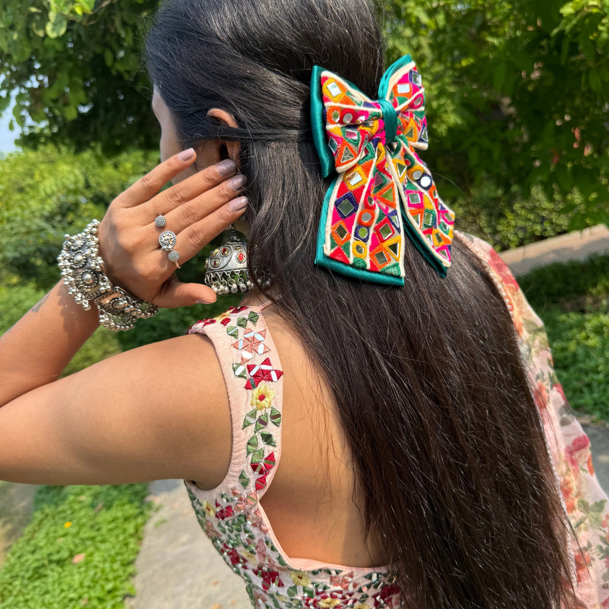 Garba Glow Bow